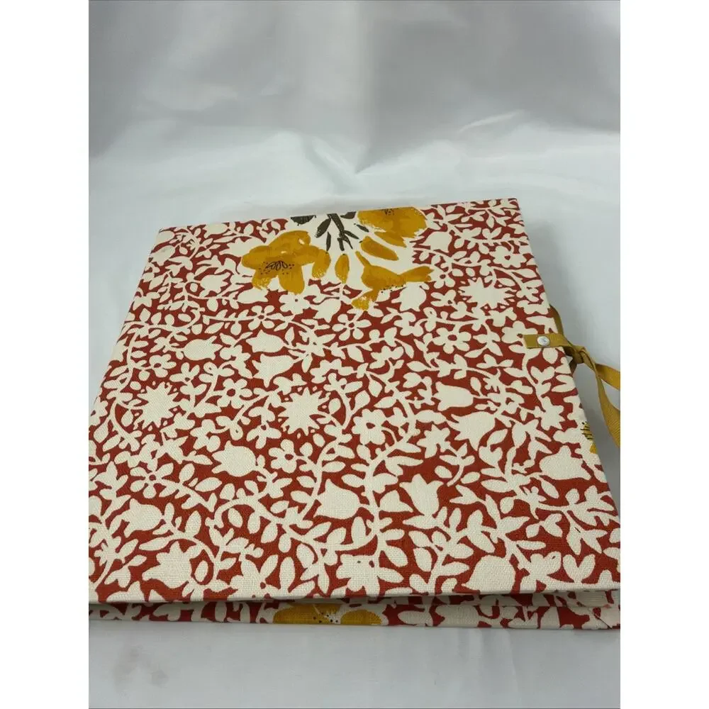 Vintage Used Bucilla Linen 6 Piece Multicolor Napkin Set With Storage Folder